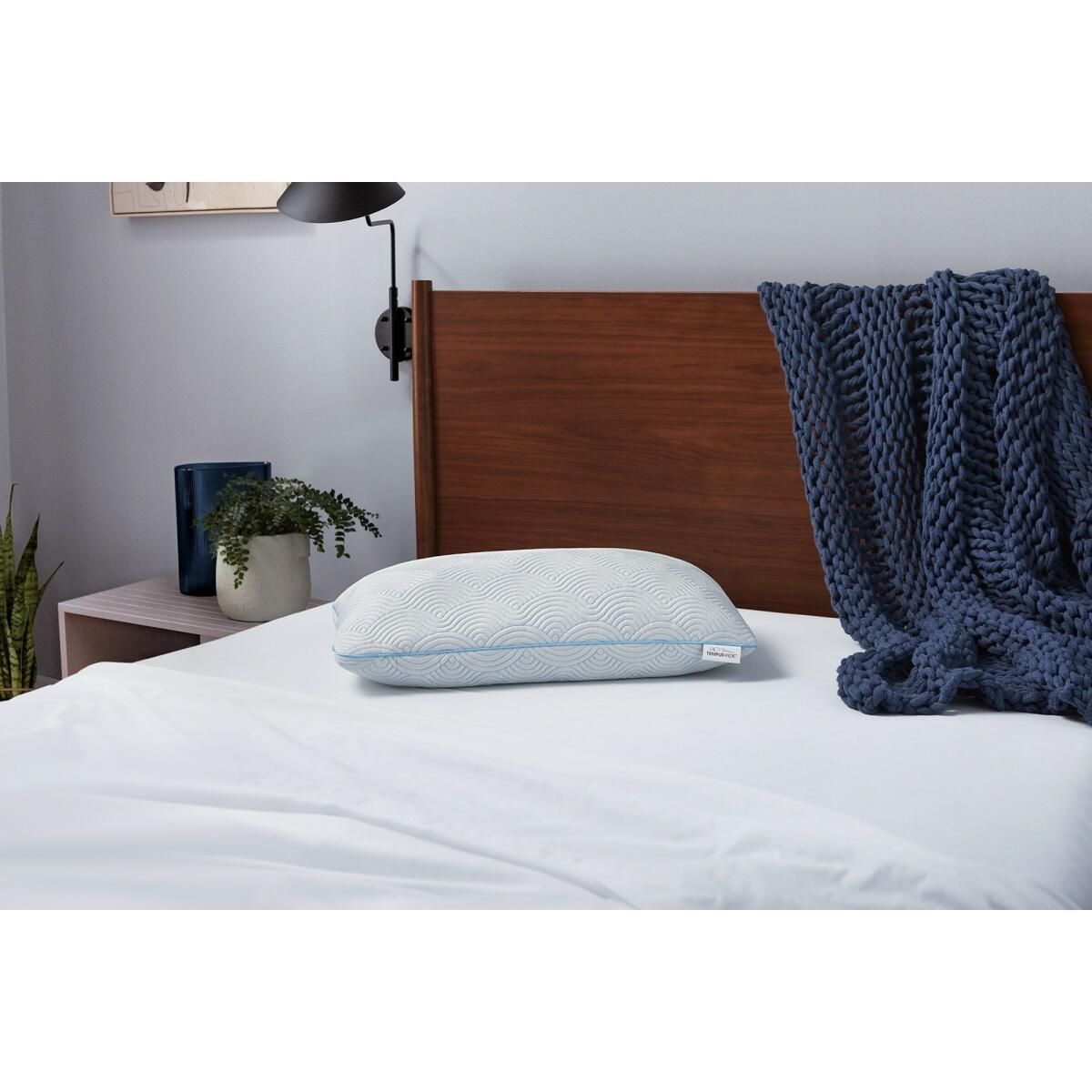 TEMPUR-Cloud Adjustable Pillow - Image 3