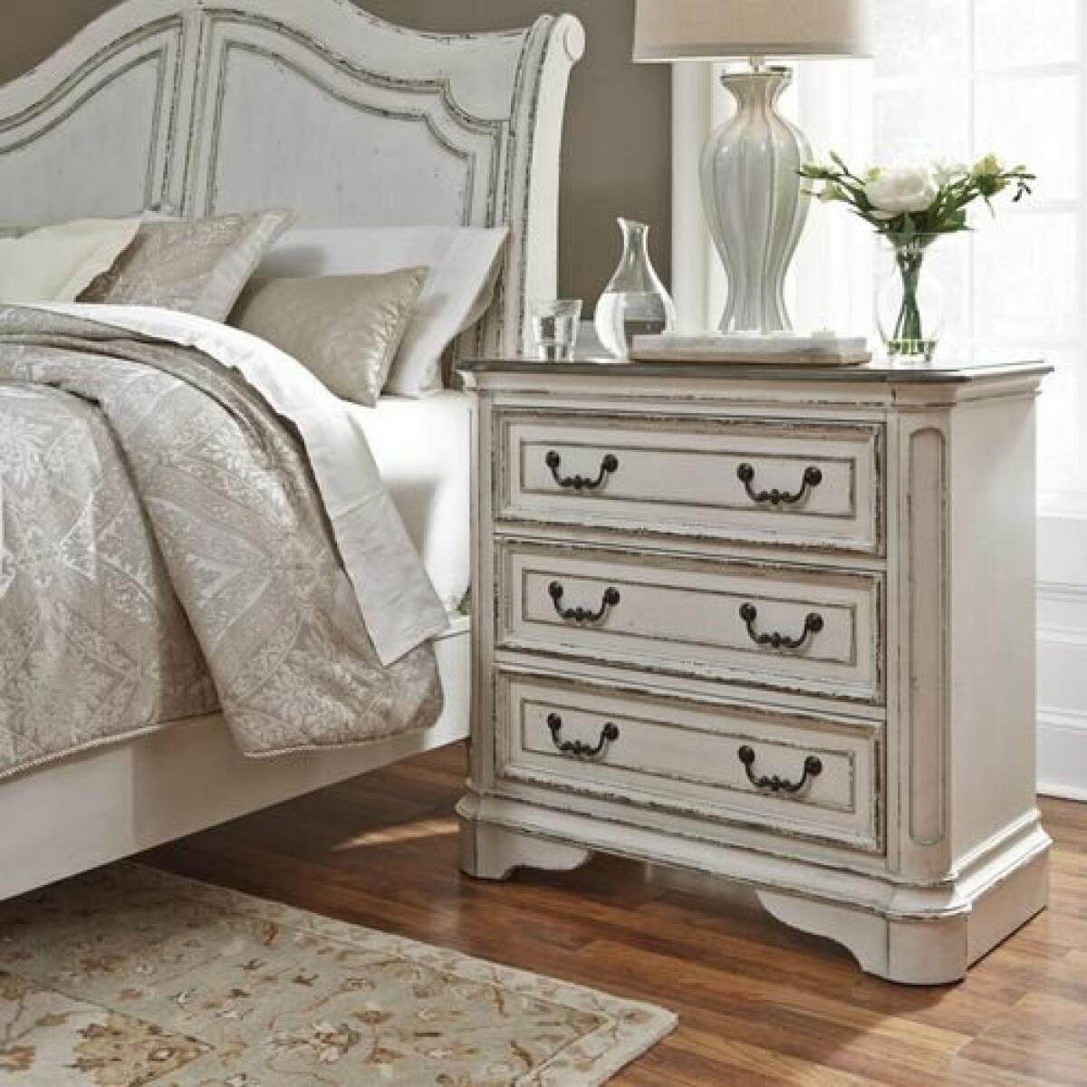 Magnolia Manor 3 Drawer Bedside Chest w/ Charging Station - Image 8