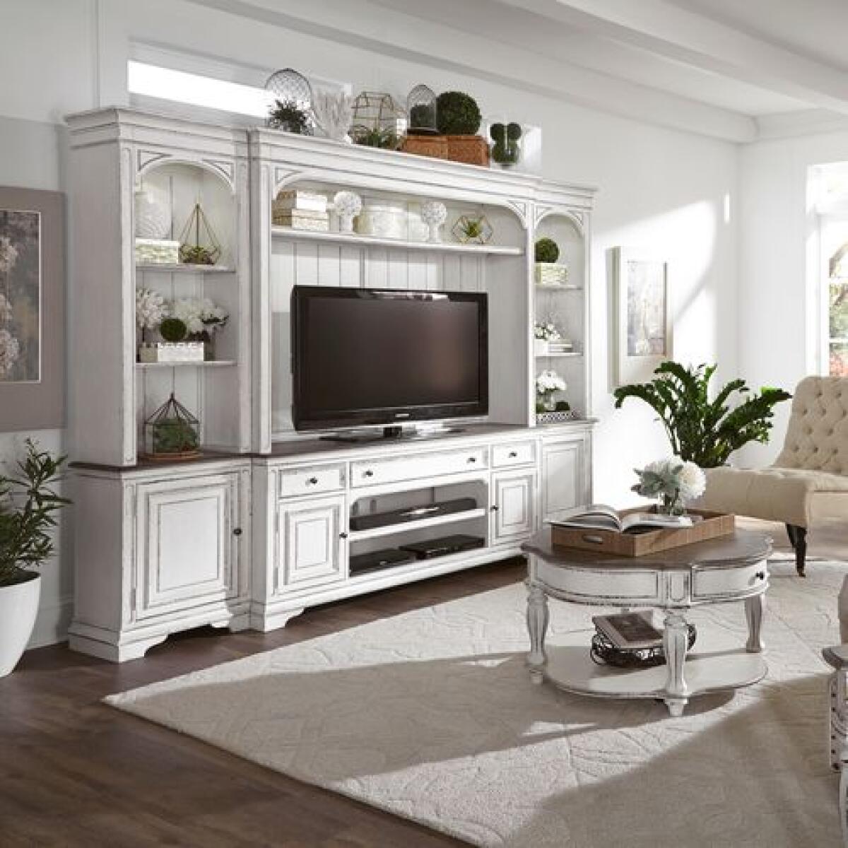 Magnolia Manor Entertainment Center with Piers - Image 5