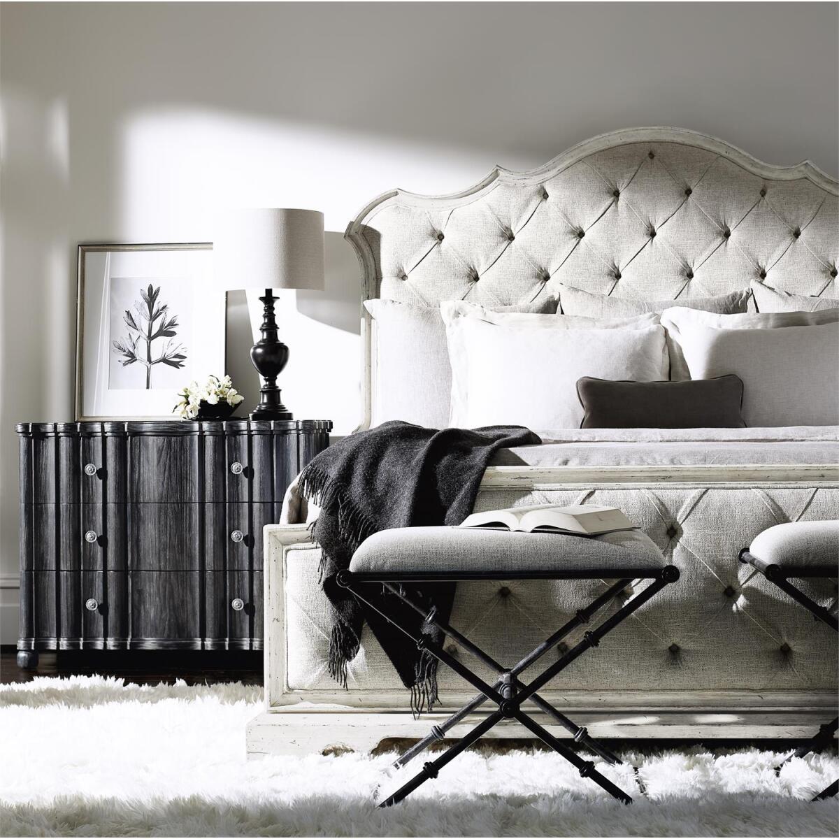 Mirabelle Panel Bed King - Image 4
