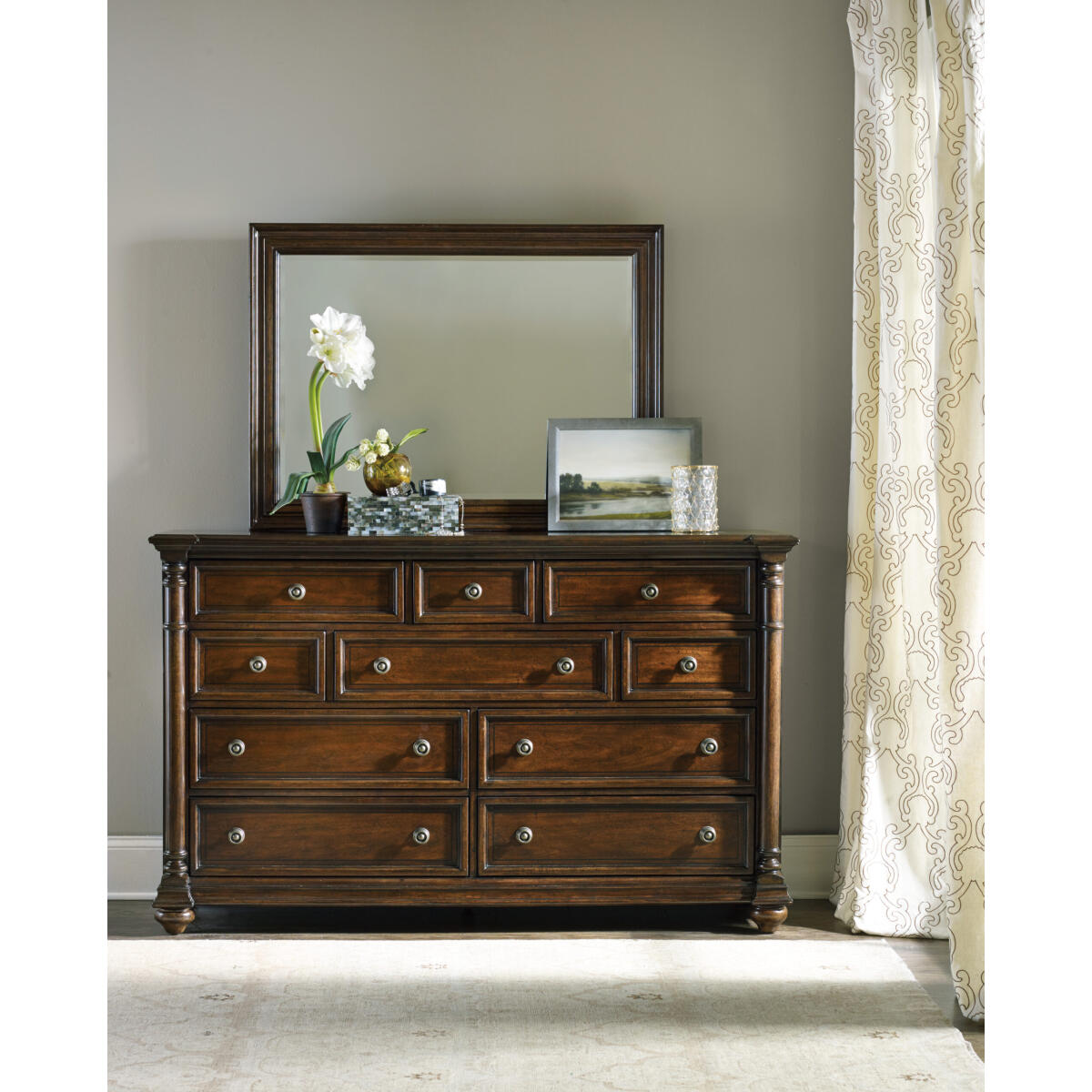 Leesburg Leesburg Dresser - Image 2