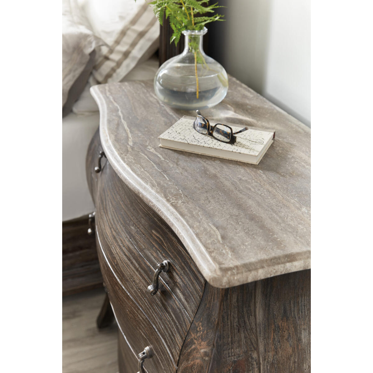 Traditions Traditions Bachelors Chest - Image 4