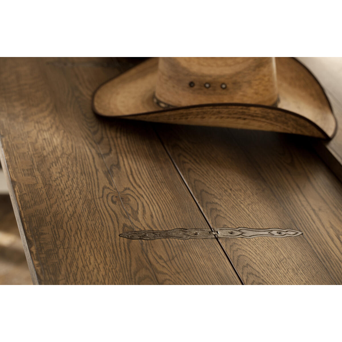 HilCountry Bluewind Flip-Top Console Table - Image 4